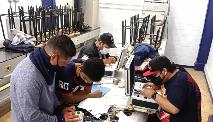 Escuela Mexicana De Electricidad -    Plantel Centro Horario - Cuauhtémoc, Ciudad de México