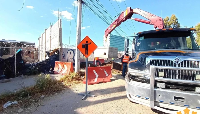 Gruas Articuladas Hiab Maniobras E Instalaciones Electricas -  Fotos - Cdad. Nezahualcóyotl
