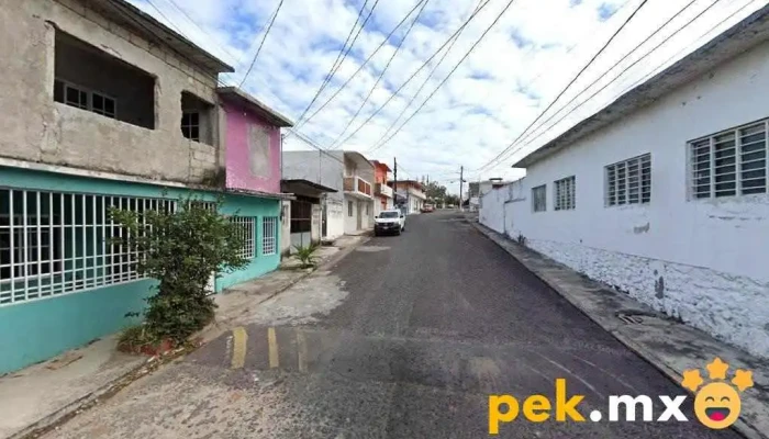 Instalaciones Eléctricas en Baja y Media Tensión - Primero De Mayo
