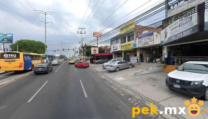 Materiales E Instalaciones Electricas La Luz - Lomas De Satelite