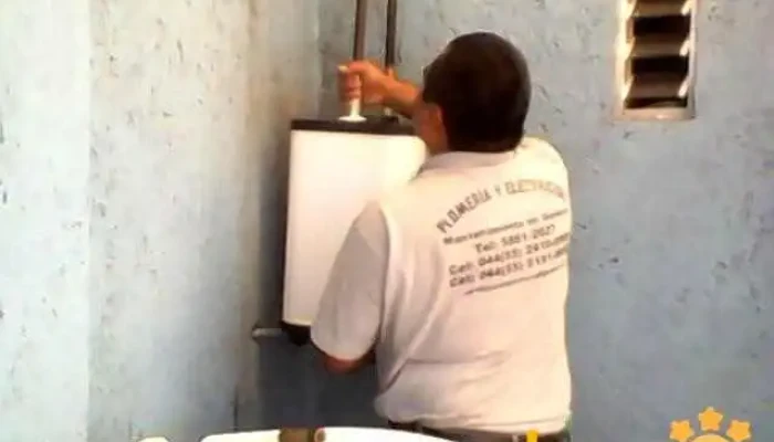 Servicio De Plomeria Y Electricidad Mayk -  Bano - Mexico