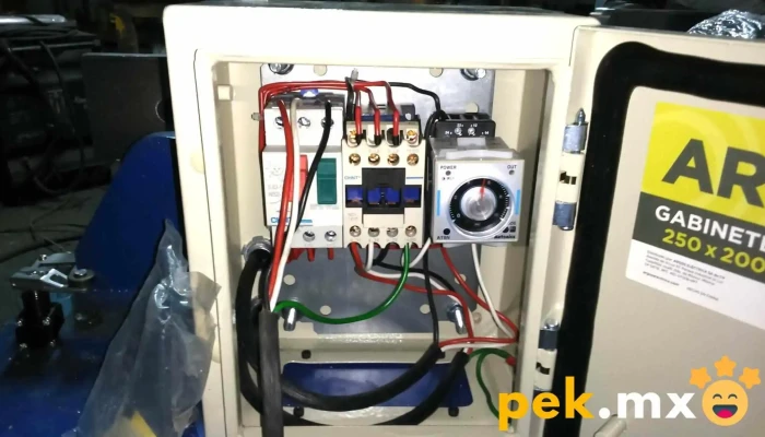 Tecnico Electricista Electronico Empresarial Y Domestico -  Direccion - Lomas del Sur