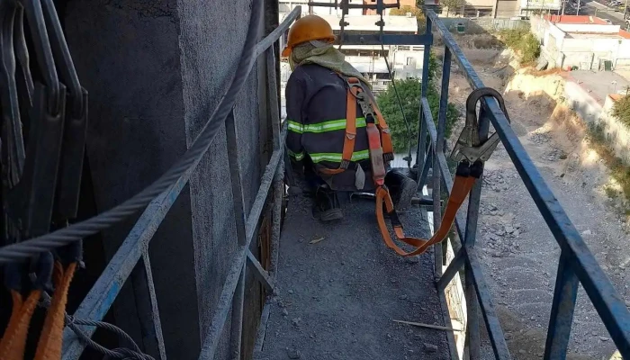 Trabajos albañilería, plomería,electricidad etc, Cfl - Villas Del Jaral